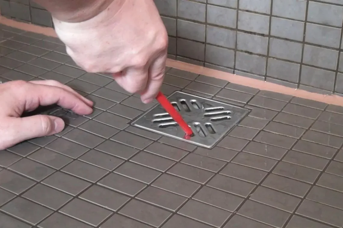 Dusche Abfluss verstopft