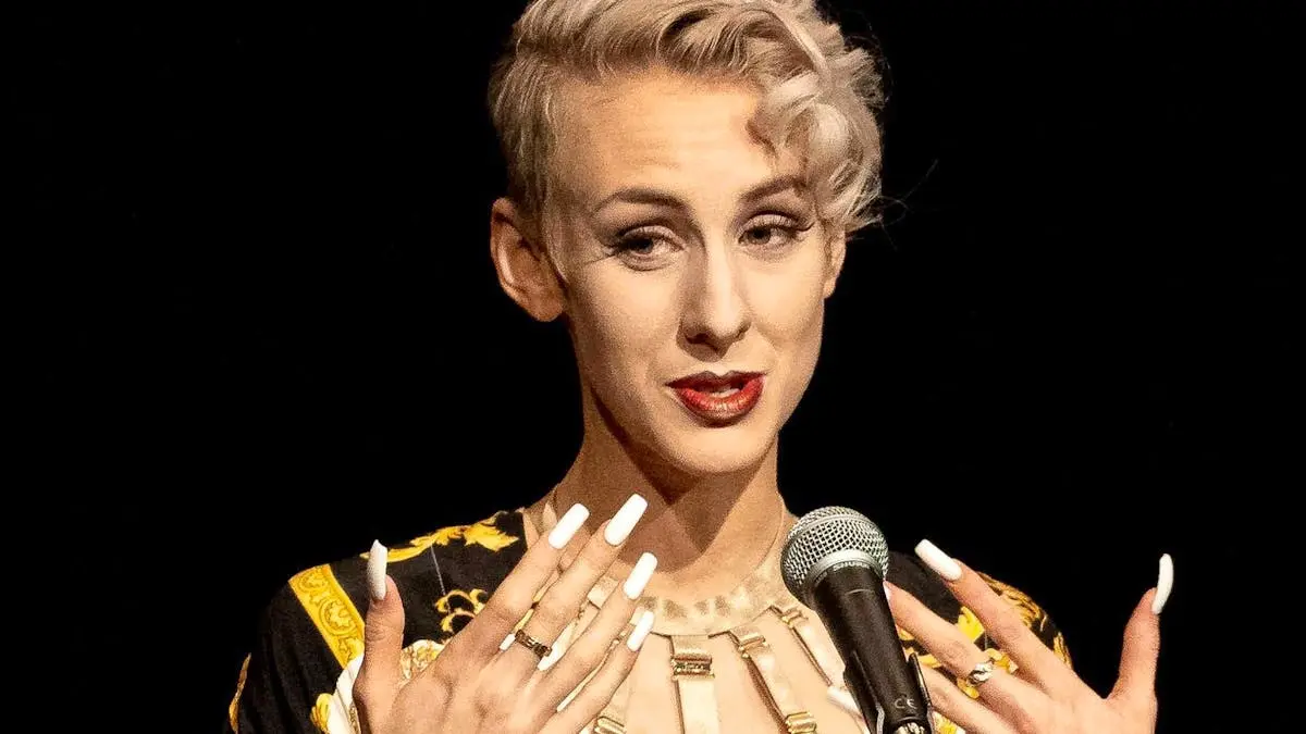 Lisa Eckhart Gewicht Was wirklich hinter der Faszination um ihre Erscheinung steckt