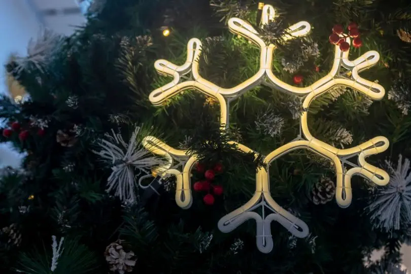 Weihnachtslichter 2025 Bedeutung, Trends und Tipps für das perfekte Festtagsleuchten (1)